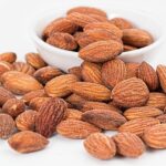 don't eat almonds, almonds, nuts, roasted-1768792.jpg