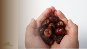 Fresh premium dates showing the dates health benefits of a natural Ramadan energy food