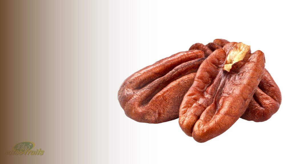 Fresh pecan halves showing the pecan nuts health benefits of a heart-healthy daily snack